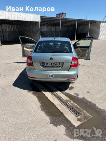 Шкода Октавия в отлично състояние, снимка 3 - Автомобили и джипове - 54898482