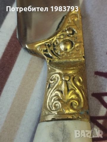 Красив,стилен ловен нож, еленов рог,бронзови гардове., снимка 3 - Ножове - 55013794
