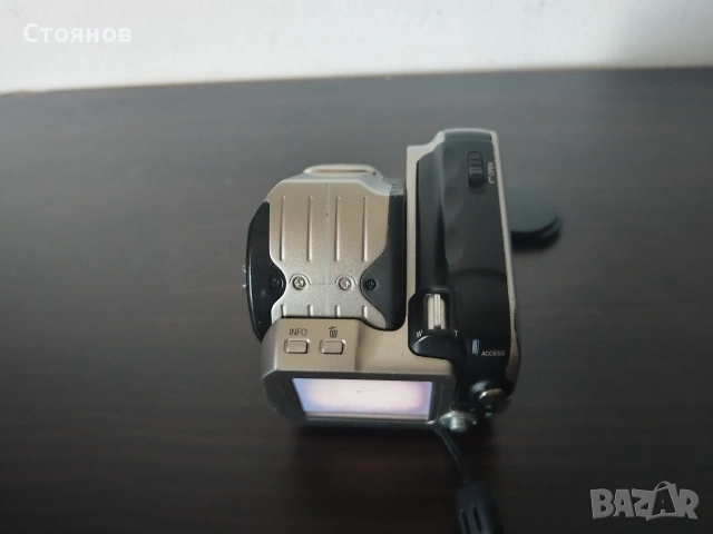Камера JVC Everio GZ-MC200 Japan, снимка 13 - Камери - 54987194