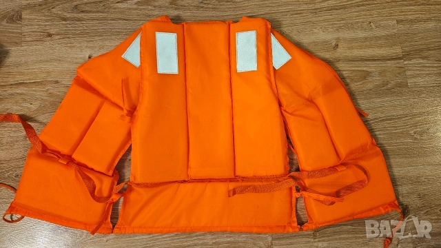 Спасителни жилетки, снимка 4 - Водни спортове - 54026312