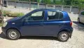 Продавам Toyota Yaris 1.0 VVTI  2000г, снимка 2