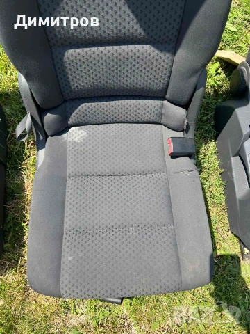 Седалки за Volkswagen Touran 2003-2007, снимка 14 - Части - 55051937