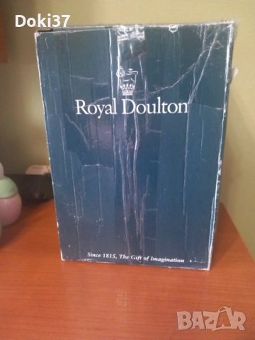 ПОРЦЕЛАНОВА КУКЛА ROYAL DOULTAN , снимка 7 - Антикварни и старинни предмети - 54798541