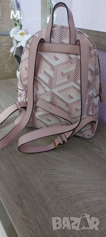 Раница Guess, снимка 2 - Раници - 54026945