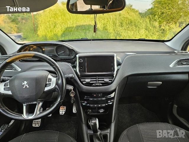 пежо 208, снимка 6 - Автомобили и джипове - 54772665