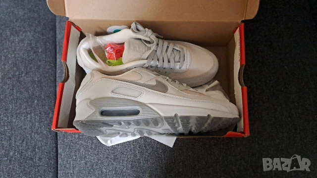 Мъжки маратонки Nike Air 42, снимка 2 - Маратонки - 53950252