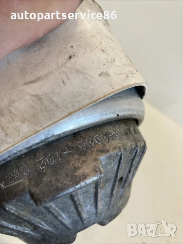 Тампон/стойка на двигател дясна страна за Mercedes Clk W209 270 CDI (2005)  A2112403017, снимка 2 - Части - 54108972