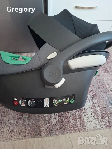 Столче за кола Cybex Aton B2 с основа Isofix в много добре състояние, снимка 7 - Столчета за кола и колело - 55149020