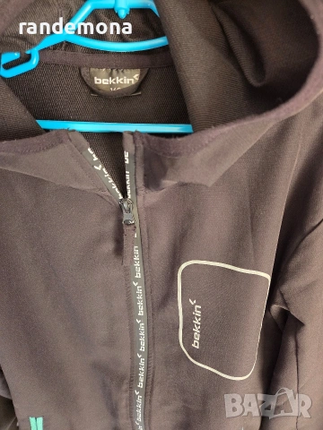Ветровка Bekkin 140, снимка 3 - Детски якета и елеци - 54317002