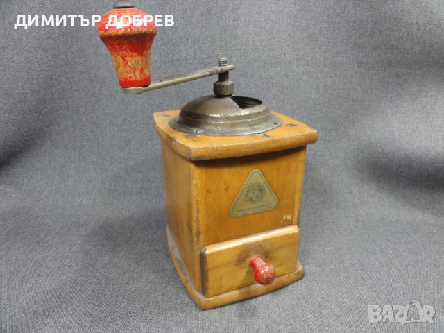 СТАРА РЕТРО ДЪРВЕНА МЕЛНИЦА ЗА КАФЕ РЪЧНА КАФЕМЕЛАЧКА LEHNARTZ , снимка 2 - Антикварни и старинни предмети - 54712603