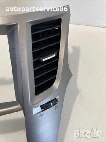 Централна конзола с въздуховоди за Subaru Outback 2.0 Дизел (2010), снимка 3 - Части - 54235833