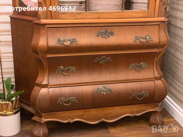 Продавам витрина Чипъндейл , снимка 2 - Секции и витрини - 55343574