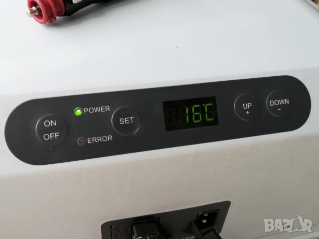 MOBICOOL 38L мобилен хладилник на 12V и 220V, снимка 5 - Хладилни чанти - 54602547