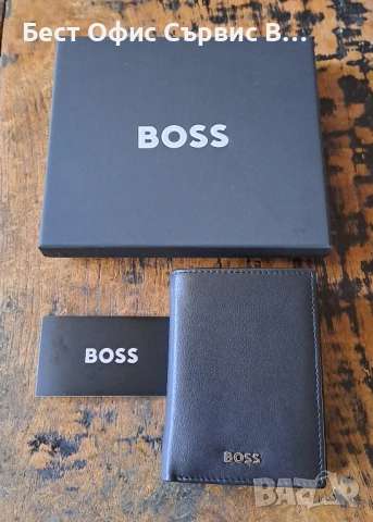 портфейл Hugo Boss БОС от естествена кожа, черен, тройно сгъваем, с капак и отделение за монети, снимка 3 - Портфейли, портмонета - 54808989