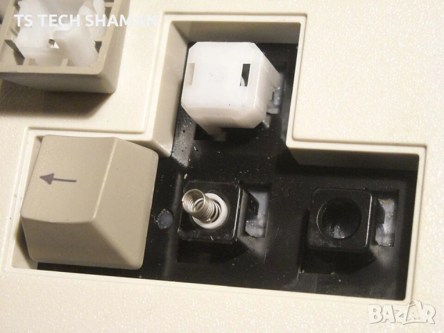 Ретро Полу-Механична клавиатура iCL модел за PS/2 "Fujitsu Peerless switch", снимка 8 - Антикварни и старинни предмети - 54212448