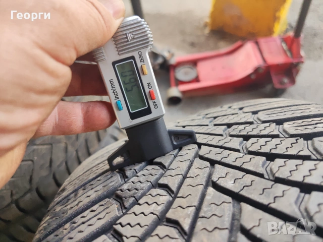 2бр.зимни гуми 235/50/18 Bridgestone, снимка 2 - Гуми и джанти - 54186164