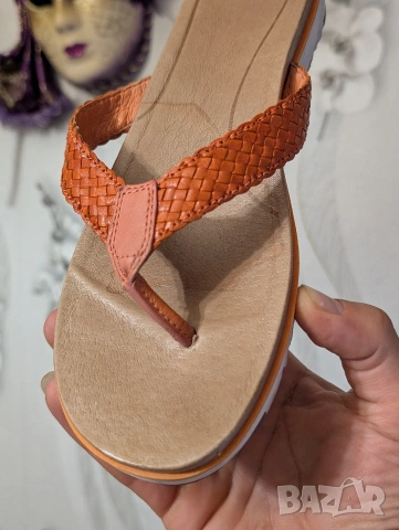 Кожени чехли / сандали UGG Australia Lorrie 1016176 Fire Opal Flip Flops номер 39 и 40, снимка 9 - Чехли - 54813397