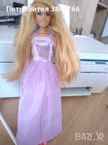 кукла барби с дълга коса отлично състояние barbie сини очи , снимка 3 - Кукли - 54971389