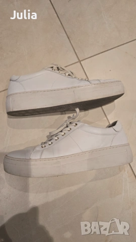 Бели кожени маратонки Vagabond, р. 41, снимка 3 - Маратонки - 54268831