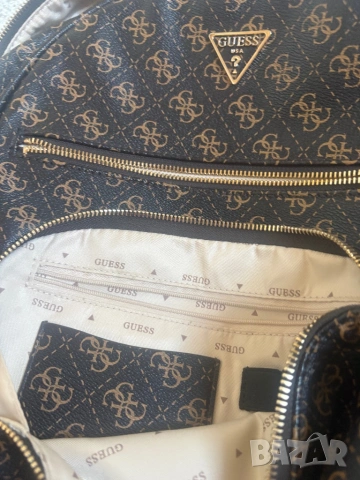 Раница Guess, снимка 4 - Раници - 54541666