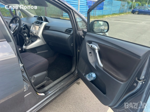 Toyota Verso 2.0D-4D 126, снимка 11 - Автомобили и джипове - 54580880