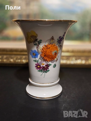 Порцеланова ваза с цветя, Meissen, 1950г., снимка 2 - Антикварни и старинни предмети - 54653901