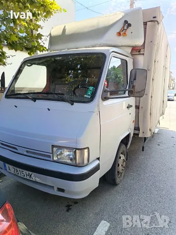 Nissan Trade 3.0 tdi - Перфектен!, снимка 5 - Бусове и автобуси - 55605234