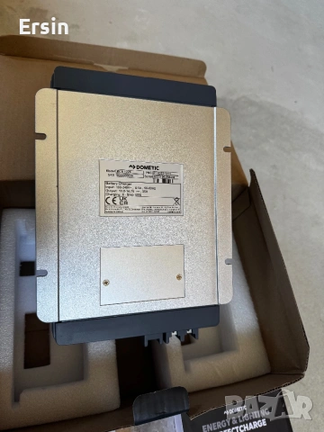 DOMETIC зарядно устройство МСА1225 Едновременно зареждане на два бордови и един стартерен акумулатор, снимка 10 - Друга електроника - 54586597