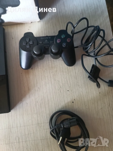 Продавам PSP 2 в отлично състояние с два джойстика и кабелите , снимка 2 - PlayStation конзоли - 55162095