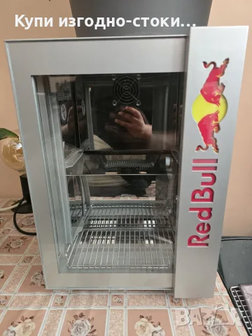 Мини хладилник Редбул
