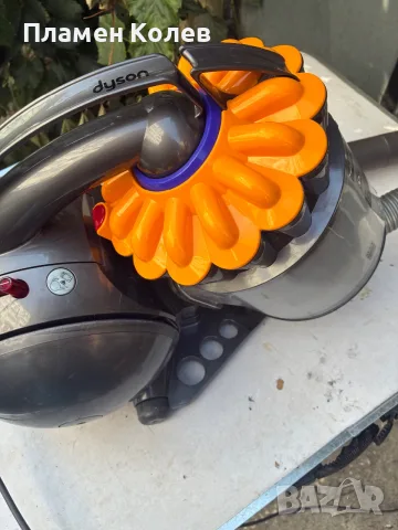 Dyson прахосмукачка, снимка 2 - Прахосмукачки - 55501024