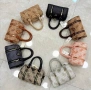 Guess Нова Стилна Дамска Чанта Гес Различни Цветове , снимка 5