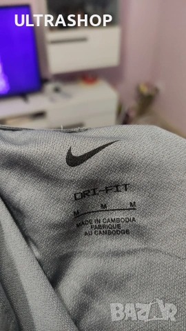 Дамски Nike M size спортни шорти в отлично състояние, снимка 9 - Къси панталони и бермуди - 54693772