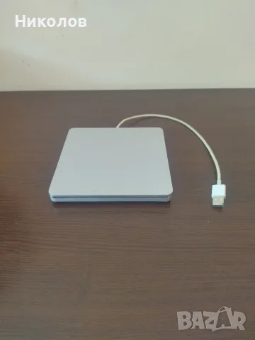 Продавам външна записвачка DVD/CD четец Apple A1379