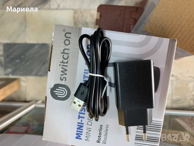 Малък Настолен Вентилатор с LED осветление / Черен, снимка 4 - Вентилатори - 54750274