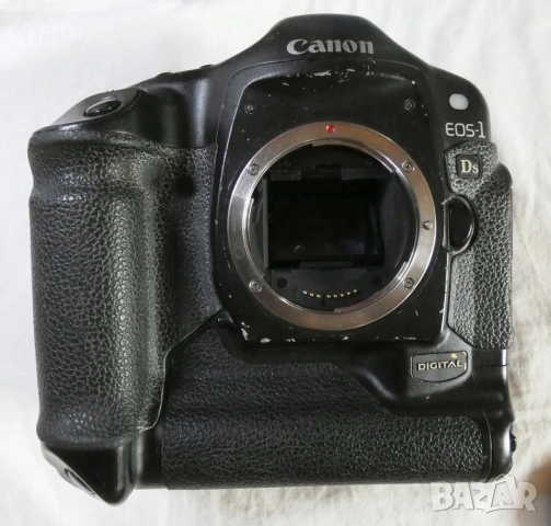 Фулфрейм професионален фотоапарат Canon 1Ds