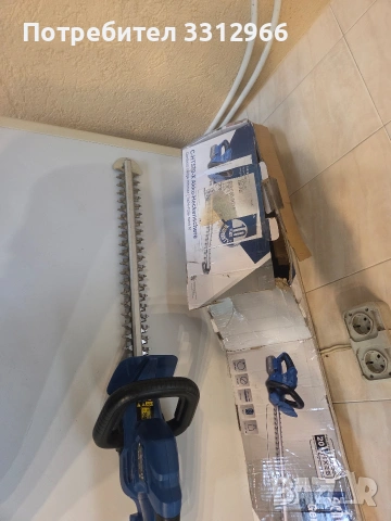 Aкумулаторен храсторез Scheppach C-HT570-X от серията IXES 20V без батерия и зарядно, снимка 3 - Градинска техника - 54947556