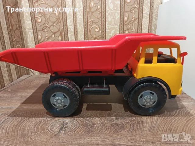 детски соц камион КДН Габрово , снимка 2 - Коли, камиони, мотори, писти - 54703595