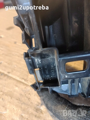 Скоба Държач Ляво Задна Броня 3G9807483A Volkswagen Passat B9 1.5 eTSI 150кс 2024г Бензин, снимка 3 - Части - 54960019