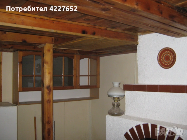 Продавам къща с дворно място и гараж, снимка 8 - Къщи - 54704655