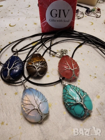 Ръчно плетени цветя, саксии и подаръчни кутии, снимка 15 - Декорация за дома - 54053635