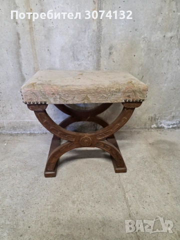 Старинна дървена табуретка в стил Бидермайер