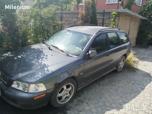 VOLVO V40 1,9 TDI На части