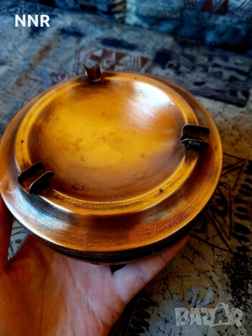 Меден пепелник