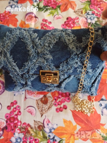 Дамска чанта, снимка 2 - Чанти - 53968570