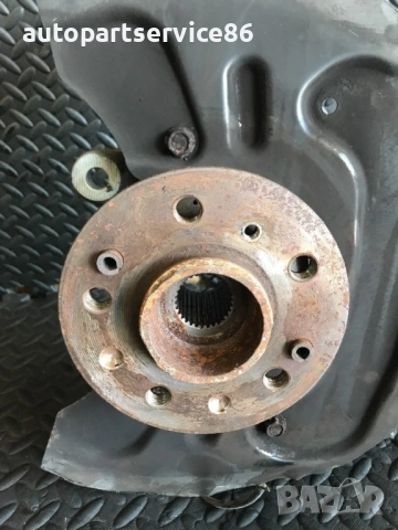 Главина предно дясно колело 3.0 CDI за Mercedes ML W164 (2011), снимка 2 - Части - 54147690