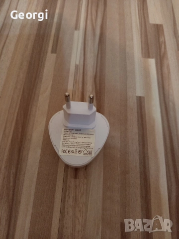 Лампа Мини за контакт, свети само когато е тъмно, снимка 5 - Настолни лампи - 54041283