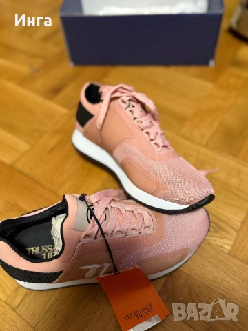 Чисто нови обувки TRUSSARDI