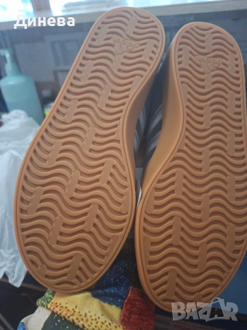 Продавам спортни обувки Адидас уншсекс, снимка 3 - Дамски ежедневни обувки - 53951086