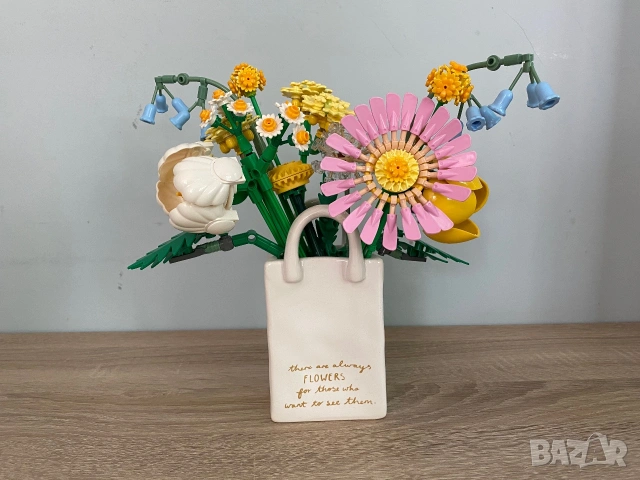 LEGO Botanicals & Icons - Коледна звезда, бамбук, слънчев букет, снимка 5 - Други игри - 54960158